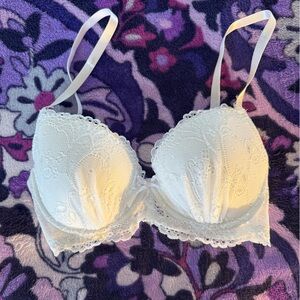 Elegant Lace White Bra - New without tags